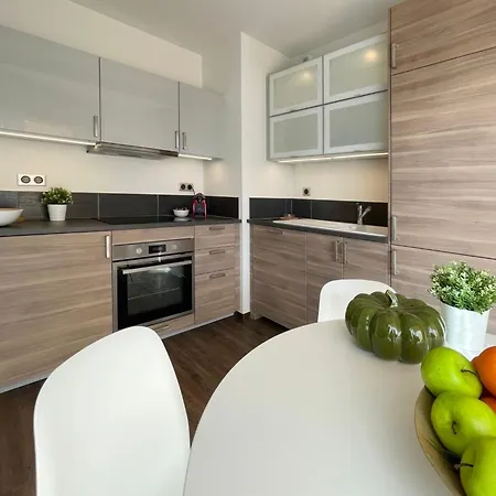 Provenzalisches Am In Ruhiger Lage- By Interhome Бандоль